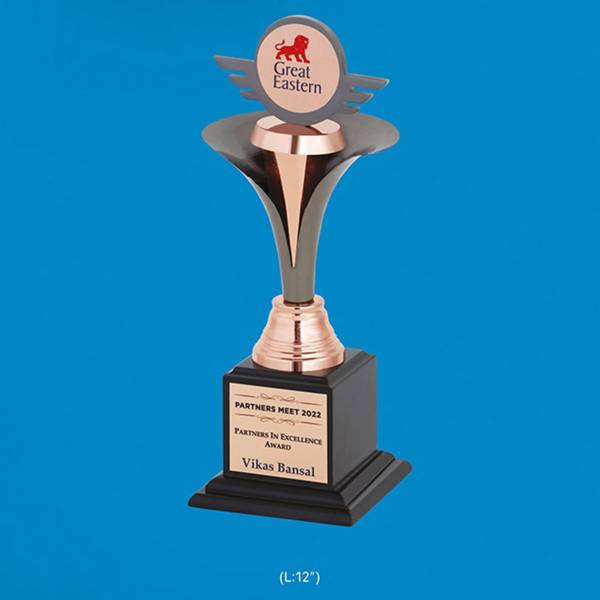 Memento Trophy 3861 Manufacturers, Suppliers in Surat